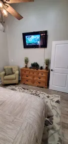 Shelton Farmhouse - Image 4