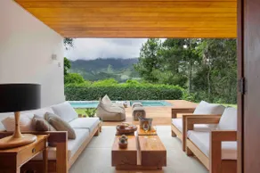 Luxurious house in the mountains with helipad - Image 2