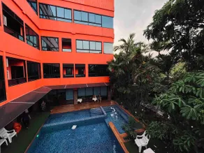 Pool villa hotel for 30 pax jacuzzi rooms art wall - Image 3