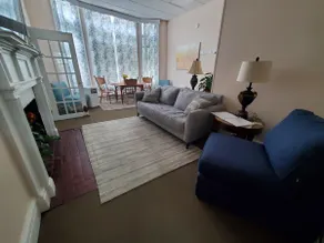 Cozy 2 bedroom, downtown, first floor - Image 4