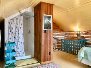 Trout River Log Cabin - Image 3