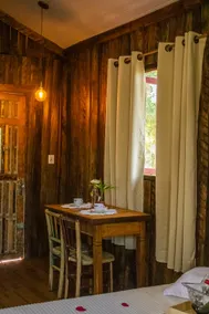 Couple's cabin in the midst of nature - Image 5