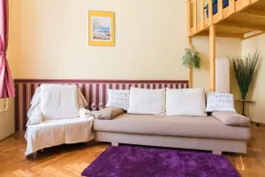 Sweet Downtown Home with AirCo - Image 5