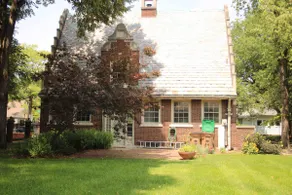 Irwin Cottage- heart of Columbus Architecture - Image 2