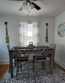 Cozy Beach House - Short walk to Scarborough Beach - Image 4