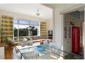 The 50's Beach House - Image 4