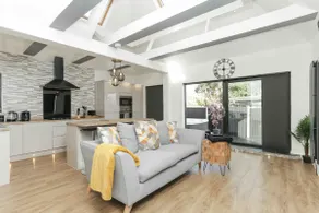 The Broadway Beach House with Hot tub - Image 5