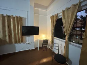 cute quiet studio opposite osho garden pune - Image 2