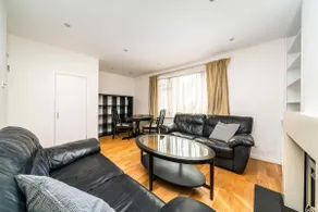 NEW 2BD Flat Heart of Battersea - Close to Station - Image 3
