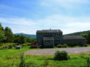 Catskill Mtn VIEWS HotTub DECKS Fireplaces Acreage - Image 3