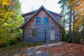 Beautiful Log Cabin on Highland Lake - Image 2