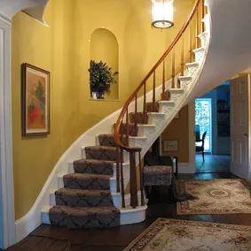 Niagara Gorge Mansion Spectacular Setting - Image 4