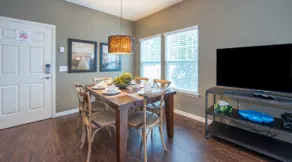 Cozy 4 bedroom townhouse in a gated community - Image 2
