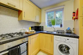 Modern 2 Bed House Sleeps 6 Southam Town Centre - Inspire Homes Ltd - Image 3
