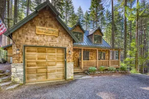 The Timber Retreat a Lux Oregon Cabin - Image 3