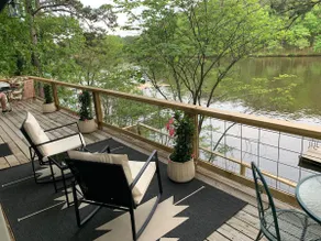 Water Front Lake Escape - Image 4