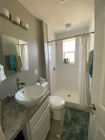 Entire Condo near Downtown/Franklinton - Image 2