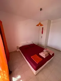 Parostalkinghouse - Image 3