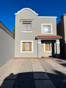 Full house, parking on premises - Image 2