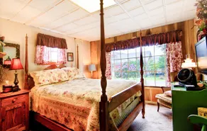 Trundle Private Suite Location Lily Garden BnB - Image 5