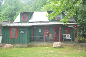 Parr's Camp - Nothin' Fancy Fish Camp - Image 4