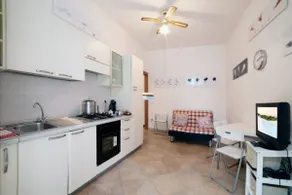 Apartment in the center a few km from the beaches - Image 4