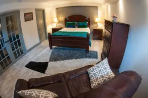 Markham Luxury Rental - Image 3