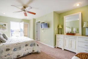 Former Model Home w/pool. Pets OK. EV Charger! - Image 5