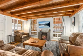 The Buck Spur | A Cozy Cottage close to Sandpoint & Silverwood - Image 2