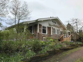 Beautifully Restored Farmhouse on Over an Acre - Image 2