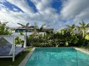 Salt Beach Getaway - Image 2