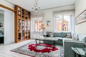 Timeless 2BR Apartment in the Old Town - Image 2