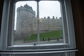 Central Windsor Apartment Facing the Castle - Image 3