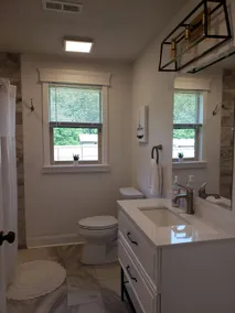 Stylish Luxury 10 miles to RRG -HotTub Wi-Fi 3b/2b - Image 5