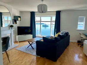 Harbour View Luxury 2bdrm Retreat in Heart of Cobh - Image 3