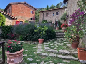 House in the heart of Tuscany - Image 3