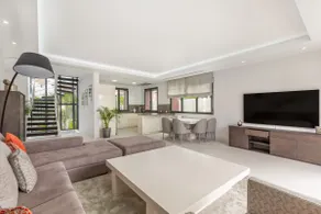 Brand-new Luxurious Modern Villa on the beach - Image 4