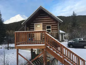 Glacier Creek Cabins - Image 5