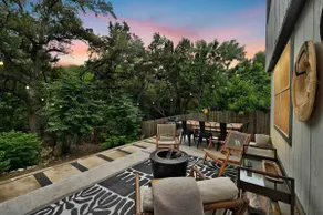 Artist Retreat on the Creek | Sleeps 10 | Hot tub - Image 2