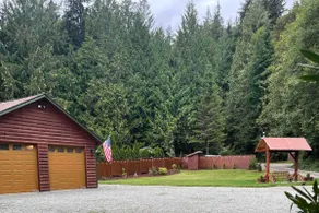 Barrel sauna, 2 hot tubs, pool table,private beach - Image 3