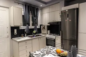 Mike's cosy house - Image 2