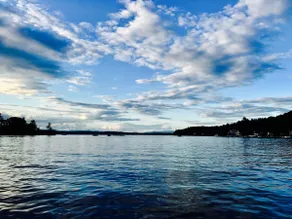 Winnisquam Lakeside Funky Ski Chalet w-Sandy Beach & Boat Docks - Image 4