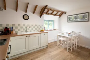 Fort View - 2 bed on edge of Cotswolds near Bath - Image 5
