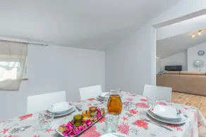 Grijani bosses - Apartman Lux Villa Ren - Image 4