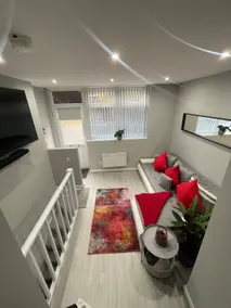 Unique Duplex FREE Wifi FREE Parking 6mins to City - Image 4
