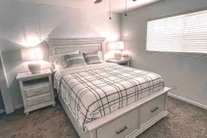 Luxury 3 Bed 2 Bath Beautiful Home - Image 3