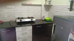 Cozy 1.5BHK near AOL Intl Centre - Image 5