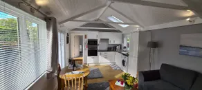 Relaxing Staycation at a Country Lane Cottage - Image 4