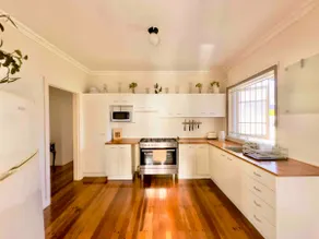Timeless Stay ~ 3 Bed / 2 Bath / Backyard - Image 2