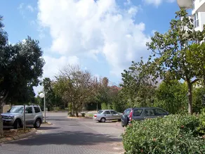 Ramat Poleg, walk to beach - Image 3